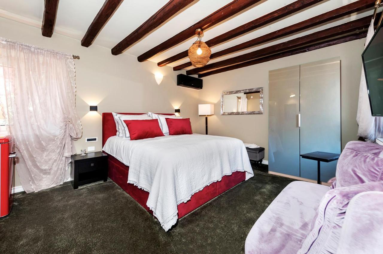 Luxury Villa Orh 罗维尼 外观 照片