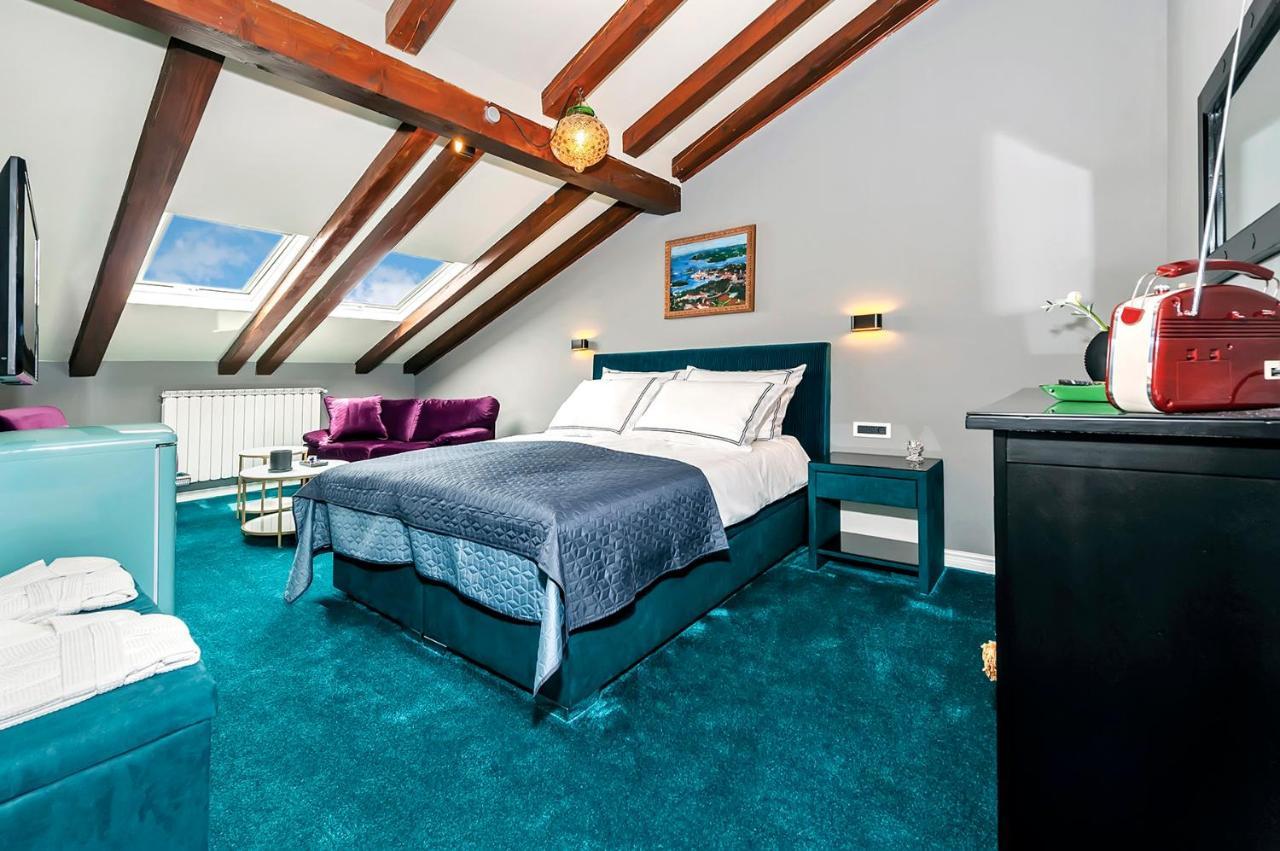Luxury Villa Orh 罗维尼 外观 照片